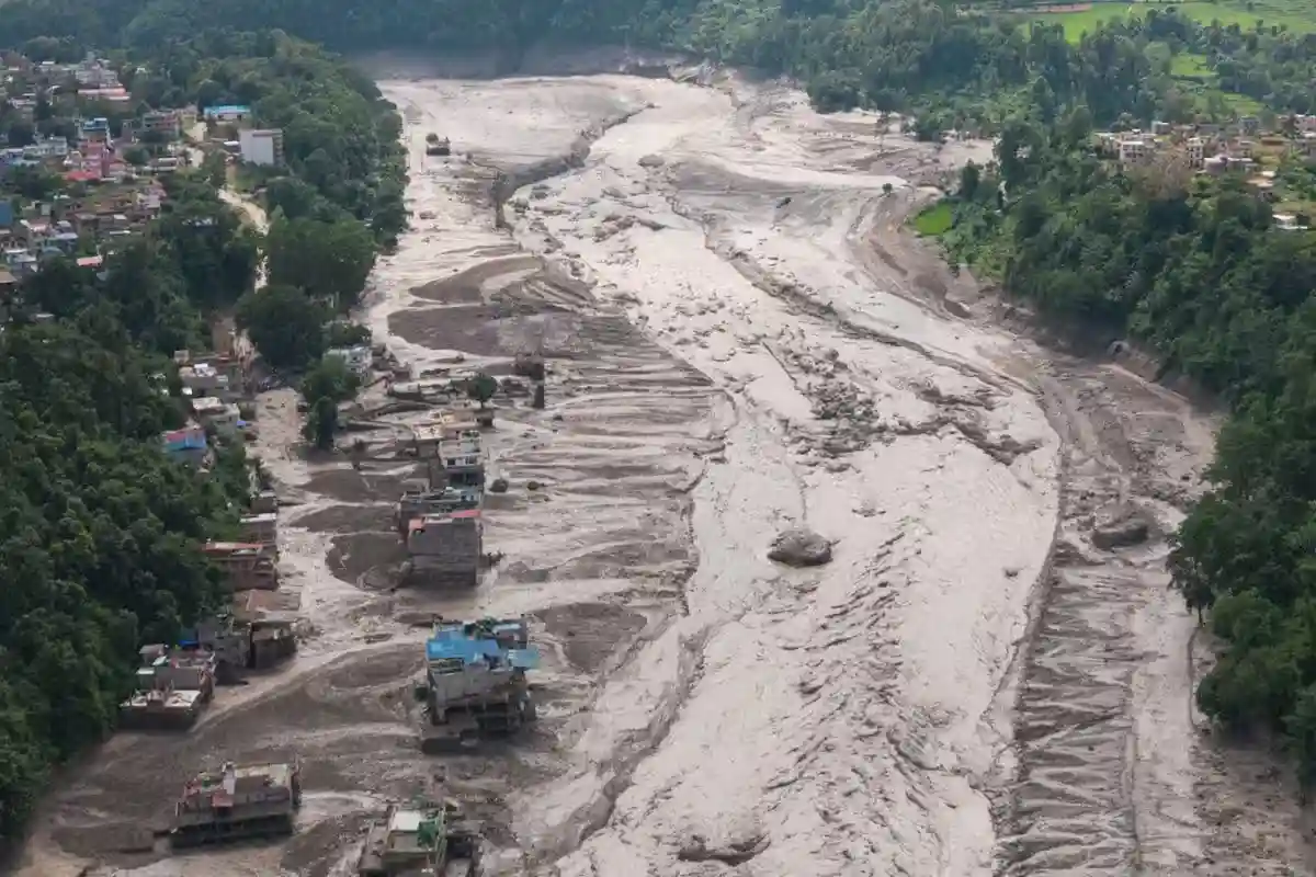 resizeplus_Himalaya-Landslides-Increasing-Flash-Floods-2026-08-6915507a2f0b56abf022a1fc3f951979-1200×800