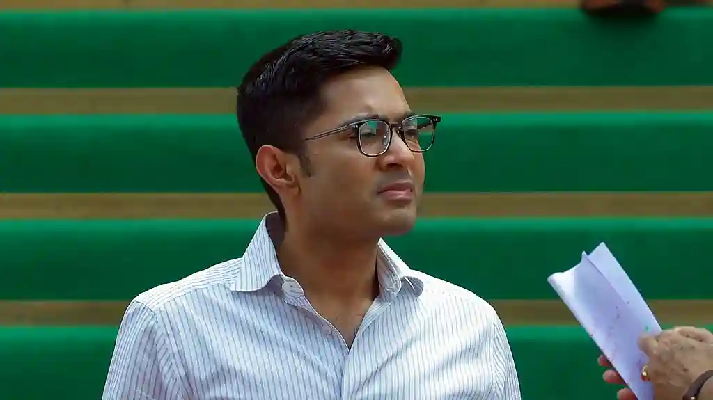resizeplus_eisamay_2026-10-15_jgxie2hz_Abhishek-Banerjee